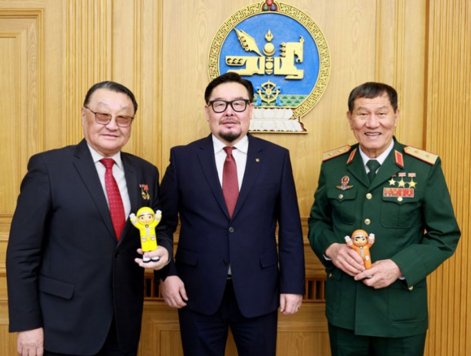 Ерөнхий сайд Г.Занданшатар Монгол, Вьетнам улсын сансрын баатруудыг хүлээн авч уулзлаа